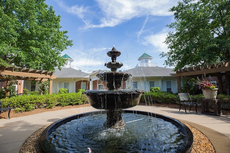 Summit Hills Skilled Nursing Facility nursing home in Spartanburg, SC - Photo 2 of 10