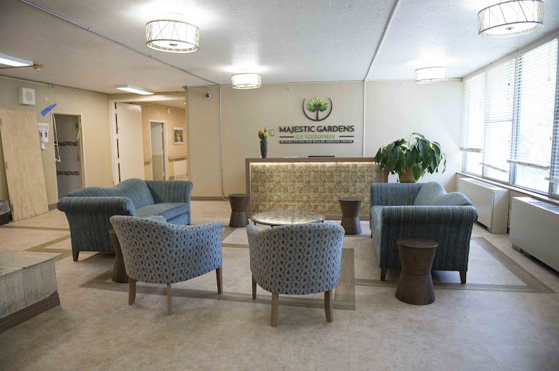 MAJESTIC GARDENS AT MEMPHIS REHAB & SNC nursing home in MEMPHIS, TN - Photo 4 of 5