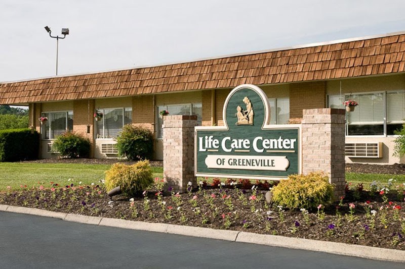 LIFE CARE CENTER OF GREENEVILLE nursing home in GREENEVILLE, TN - Photo 3 of 5