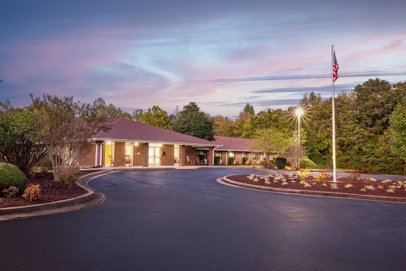 AHC WAVERLY nursing home in WAVERLY, TN - Photo 2 of 5