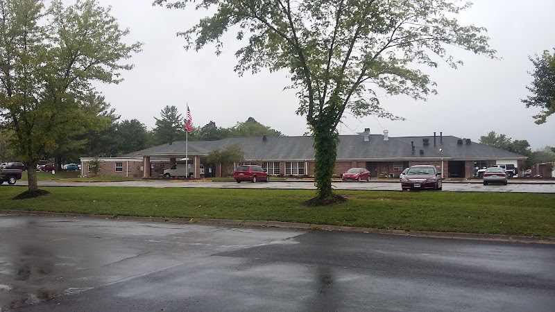 DIVERSICARE OF OAK RIDGE nursing home in OAK RIDGE, TN - Photo 2 of 3