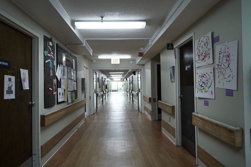 CAMDEN HEALTHCARE & REHAB CENTER nursing home in CAMDEN, TN - Photo 4 of 5