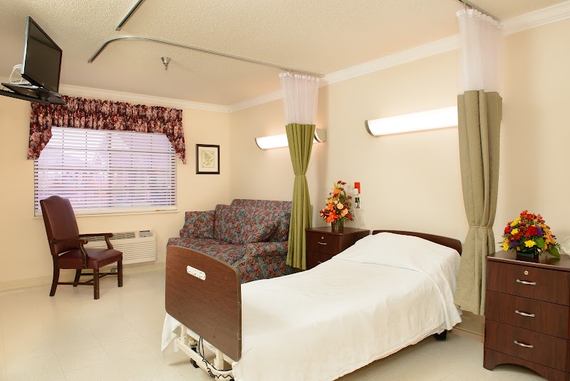 LIFE CARE CENTER OF JEFFERSON CITY nursing home in JEFFERSON CITY, TN - Photo 4 of 10