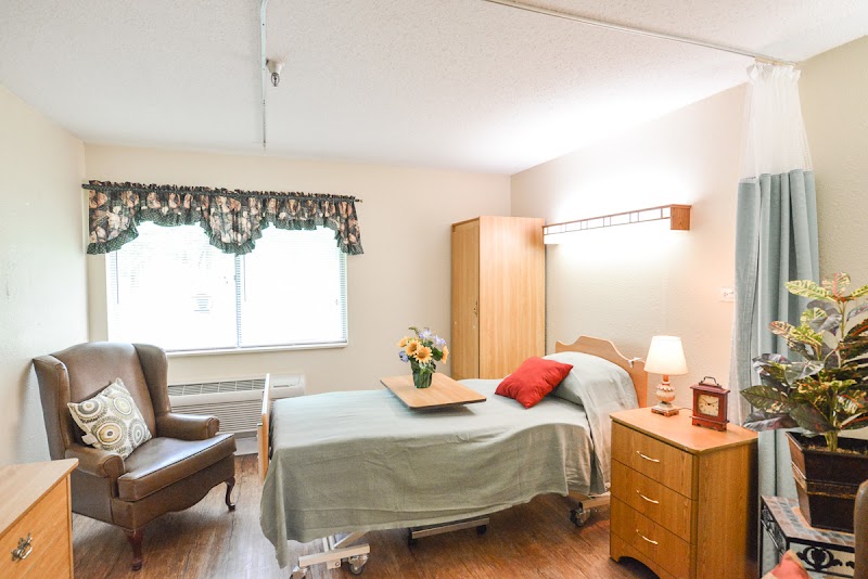 SIGNATURE HEALTHCARE OF SOUTH PITTSBURG REHAB & WE nursing home in SOUTH PITTSBURG, TN - Photo 2 of 5