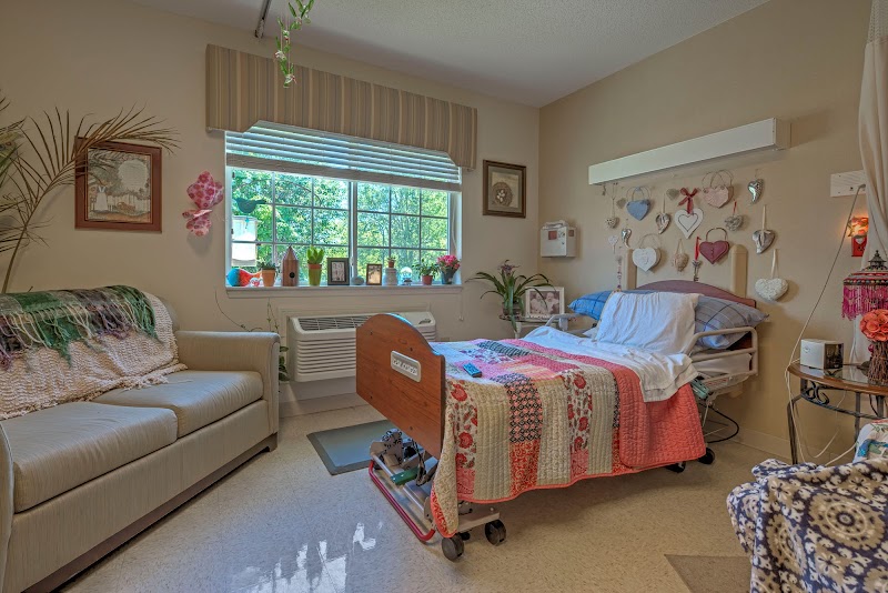 LAKEBRIDGE, A WATERS COMMUNITY, LLC nursing home in JOHNSON CITY, TN - Photo 5 of 10