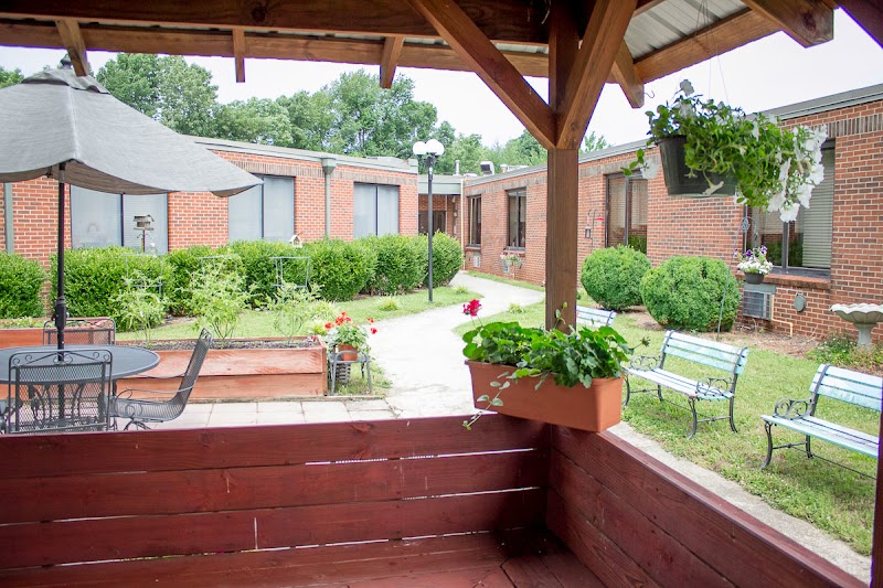 PICKETT CARE AND REHABILITATION CENTER nursing home in BYRDSTOWN, TN - Photo 2 of 5