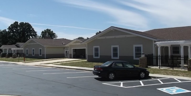 OVERTON COUNTY HEALTH AND REHAB CENTER nursing home in LIVINGSTON, TN - Photo 4 of 10