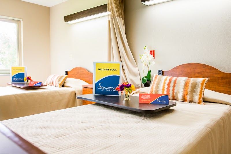 SIGNATURE HEALTHCARE OF CLARKSVILLE nursing home in CLARKSVILLE, TN - Photo 3 of 5