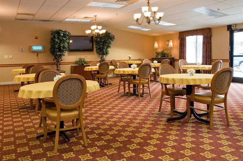 LIFE CARE CENTER OF GRAY nursing home in GRAY, TN - Photo 3 of 5