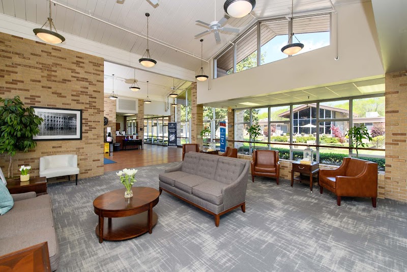 CREEKSIDE CENTER FOR REHABILITATION AND HEALING nursing home in MADISON, TN - Photo 4 of 10