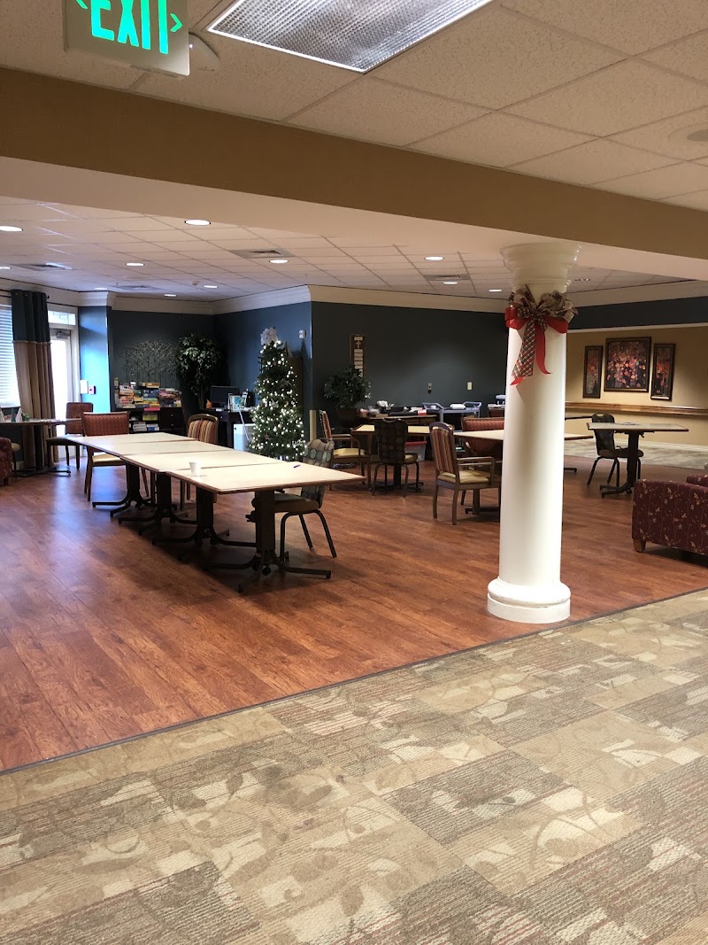 NHC HEALTHCARE, KINGSPORT nursing home in KINGSPORT, TN - Photo 2 of 10