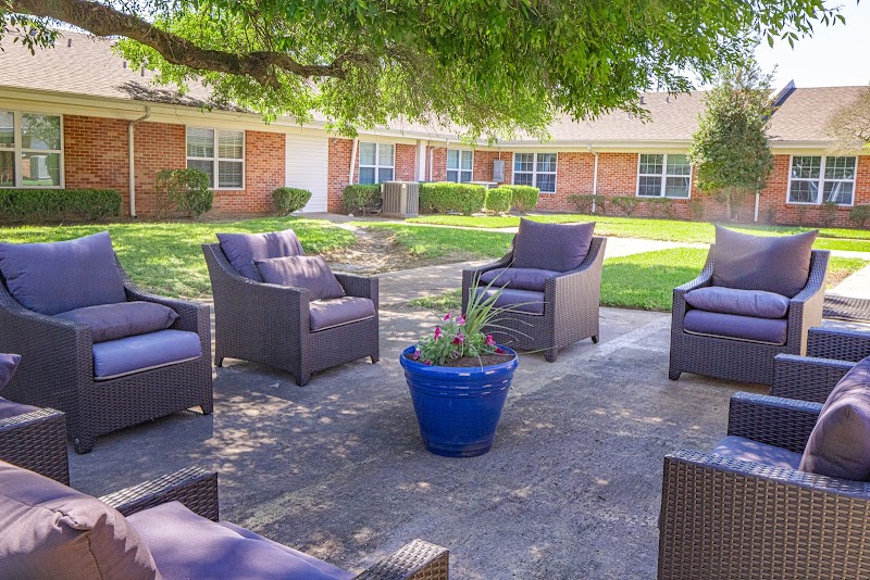 MAGNOLIA MANOR nursing home in GROVES, TX - Photo 3 of 5