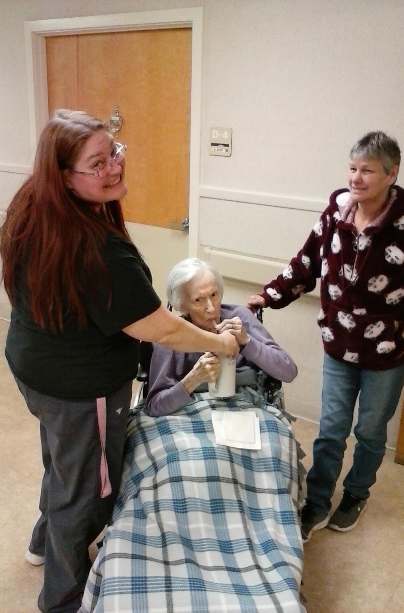 MARSHALL MANOR NURSING & REHABILITATION CENTER nursing home in MARSHALL, TX - Photo 3 of 5
