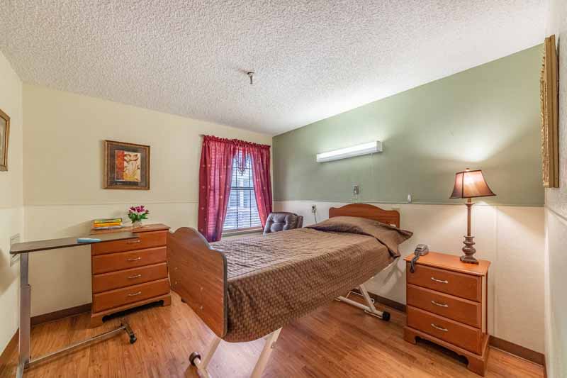 SILVER CREEK MANOR nursing home in SAN ANTONIO, TX - Photo 4 of 5