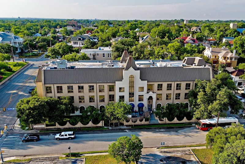 SAN PEDRO MANOR nursing home in SAN ANTONIO, TX - Photo 2 of 5