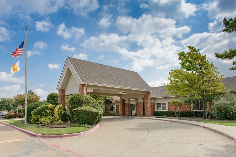 LIFE CARE CENTER OF PLANO nursing home in PLANO, TX - Photo 2 of 5