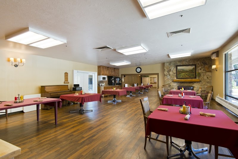 Crestwood Rehabilitation and Nursing nursing home in Ogden, UT - Photo 5 of 5