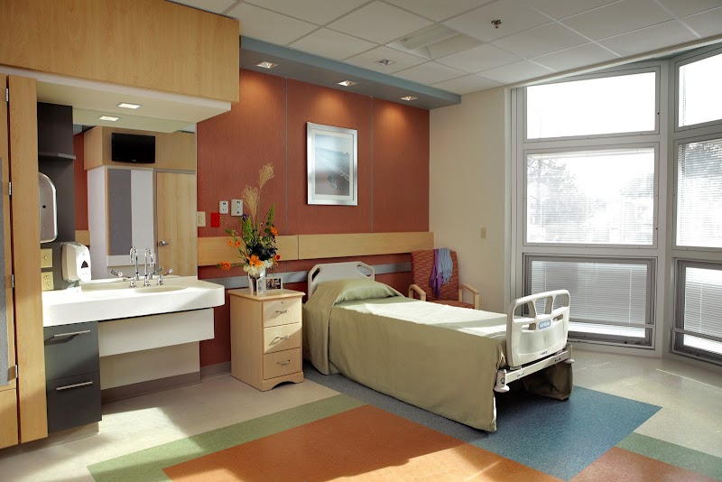 LAKE TAYLOR HOSP nursing home in NORFOLK, VA - Photo 5 of 10