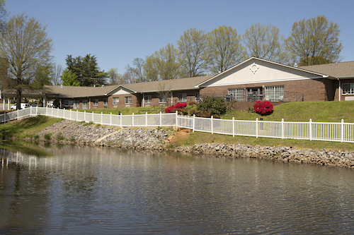 STRATFORD HEALTHCARE CENTER nursing home in DANVILLE, VA - Photo 2 of 5