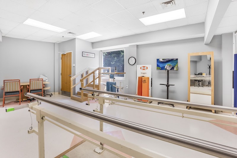 ALEXANDRIA REHABILITATION AND HEALTHCARE CENTER nursing home in ALEXANDRIA, VA - Photo 3 of 5