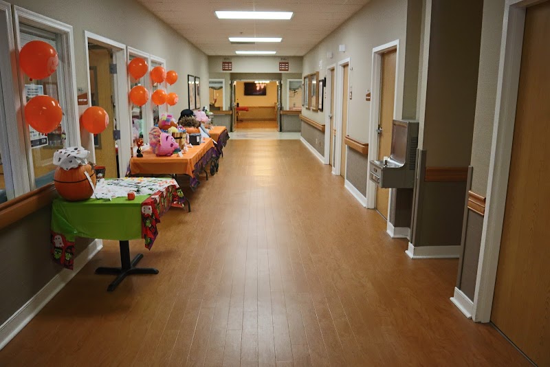 THE LAURELS OF WILLOW CREEK nursing home in MIDLOTHIAN, VA - Photo 3 of 5