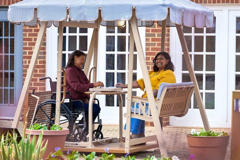 BIRMINGHAM GREEN nursing home in MANASSAS, VA - Photo 4 of 10