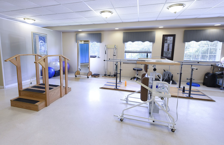 CHATHAM HEALTH & REHABILITATION CENTER nursing home in CHATHAM, VA - Photo 3 of 9