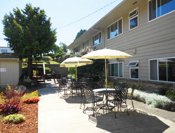 GRAYS HARBOR HEALTH & REHABILITATION CENTER nursing home in ABERDEEN, WA - Photo 2 of 10