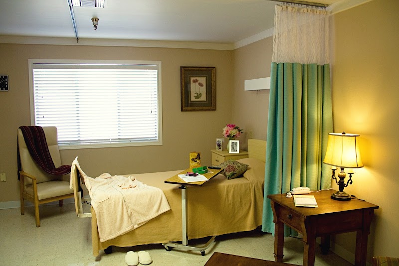 LIFE CARE CENTER OF RICHLAND nursing home in RICHLAND, WA - Photo 4 of 5