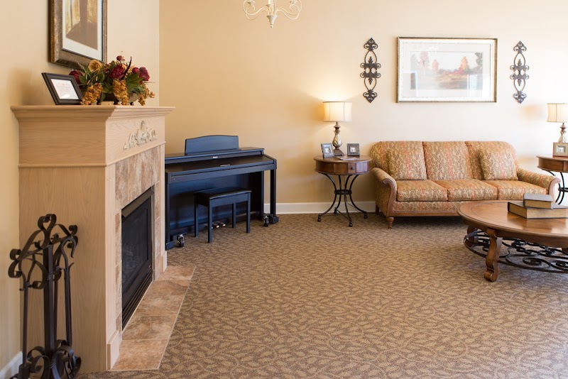 LIFE CARE CENTER OF PORT ORCHARD nursing home in PORT ORCHARD, WA - Photo 3 of 10