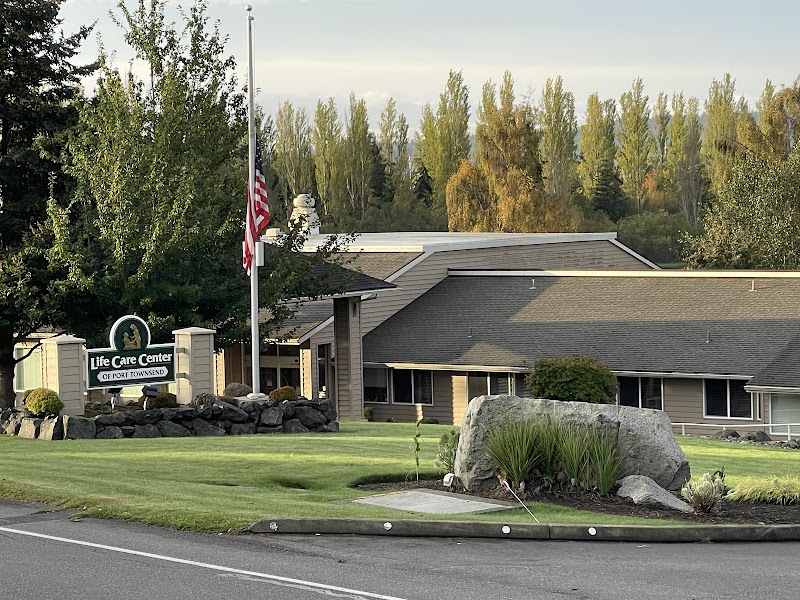LIFE CARE CENTER OF PORT TOWNSEND nursing home in PORT TOWNSEND, WA - Photo 3 of 10