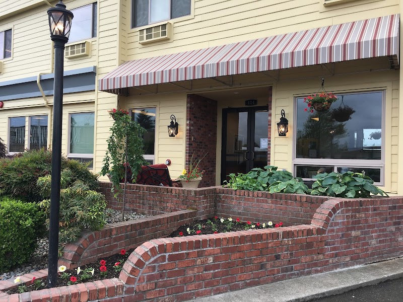 AUBURN POST ACUTE nursing home in AUBURN, WA - Photo 2 of 4