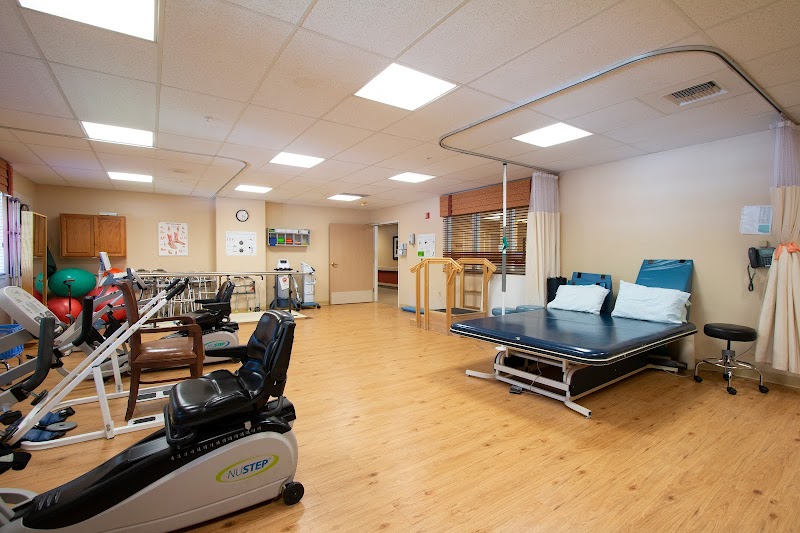 AVAMERE REHABILITATION OF CASCADE PARK nursing home in VANCOUVER, WA - Photo 3 of 10