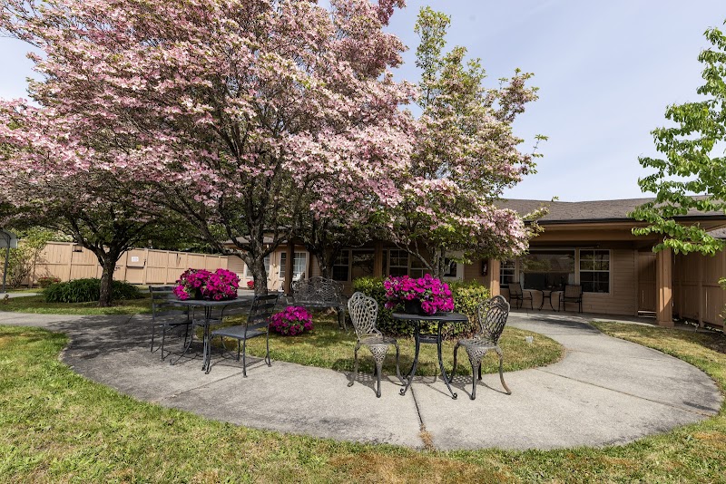 ALASKA GARDENS HEALTH AND REHABILITATION nursing home in TACOMA, WA - Photo 2 of 5