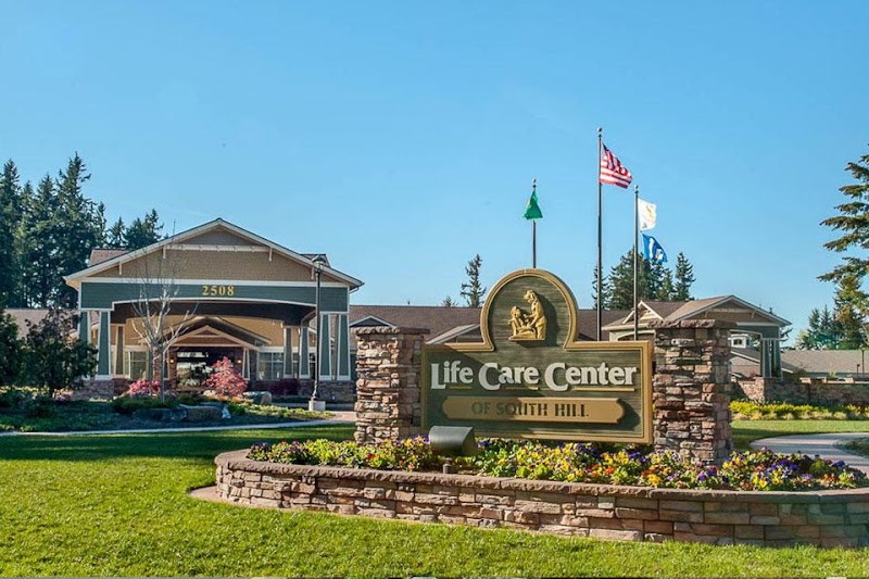 LIFE CARE CENTER OF SOUTH HILL nursing home in PUYALLUP, WA - Photo 4 of 10