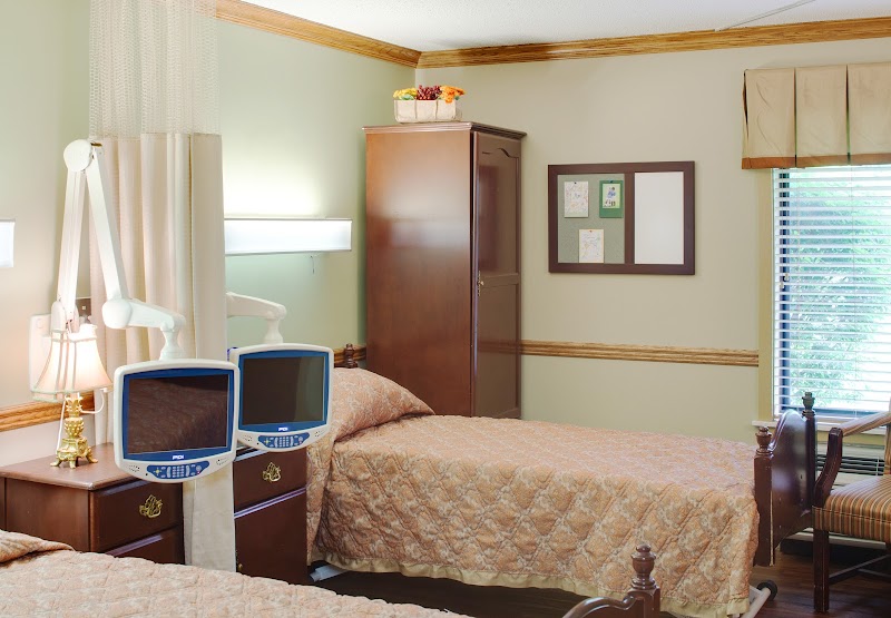 PUTNAM CENTER nursing home in HURRICANE, WV - Photo 4 of 5