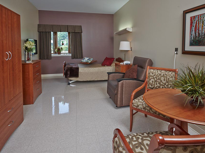 RIVER'S BEND HEALTH SERVICES nursing home in MANITOWOC, WI - Photo 4 of 5