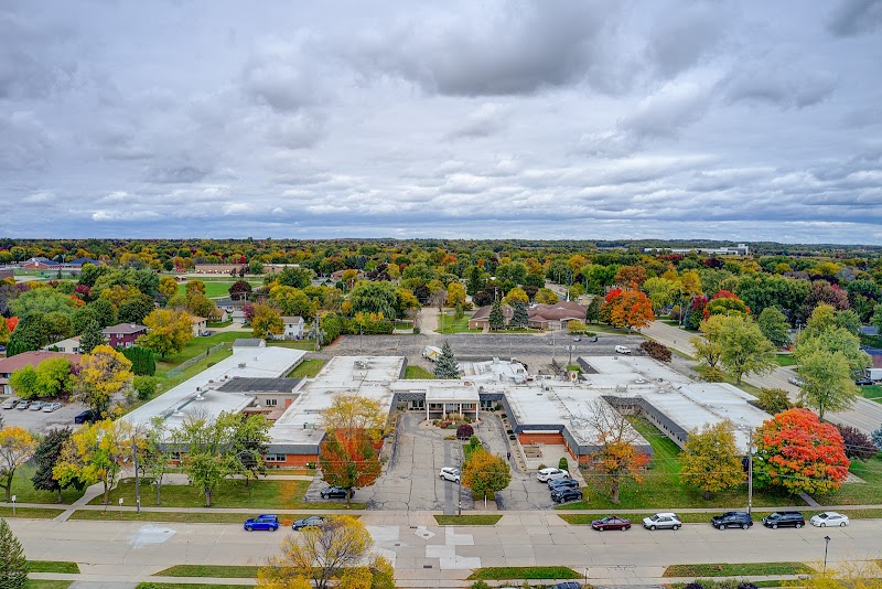 EDENBROOK OF APPLETON NORTH nursing home in APPLETON, WI - Photo 2 of 5