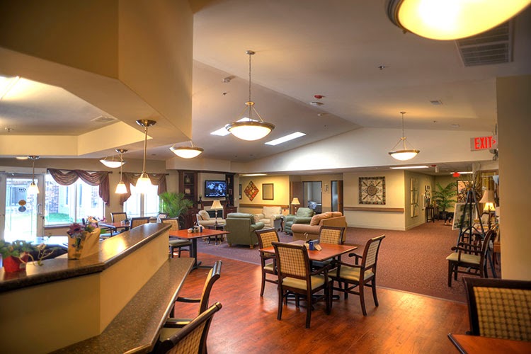 GENEVA LAKE MANOR nursing home in LAKE GENEVA, WI - Photo 2 of 5