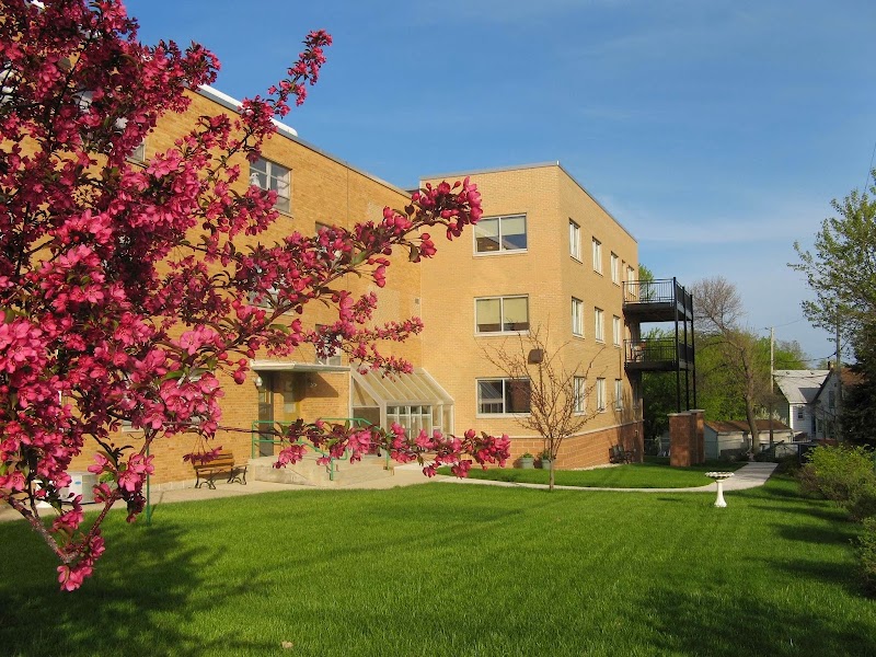 ST ANN HEALTH AND REHABILITATION CENTER nursing home in MILWAUKEE, WI - Photo 3 of 5
