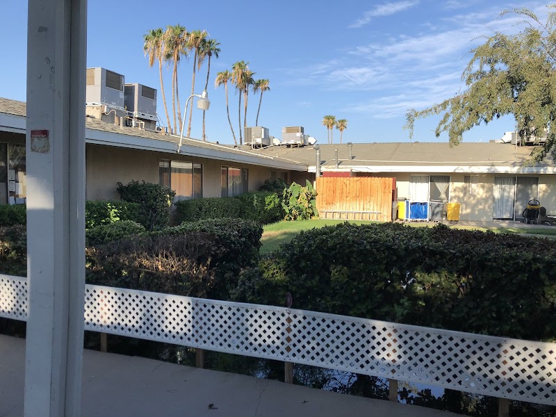 DESERT SPRINGS HEALTHCARE & WELLNESS CENTRE nursing home in INDIO, CA - Photo 3 of 5