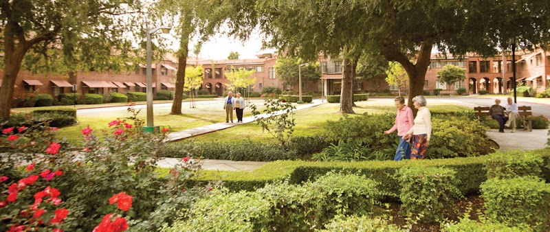 CLAREMONT MANOR CARE CENTER nursing home in CLAREMONT, CA - Photo 4 of 5
