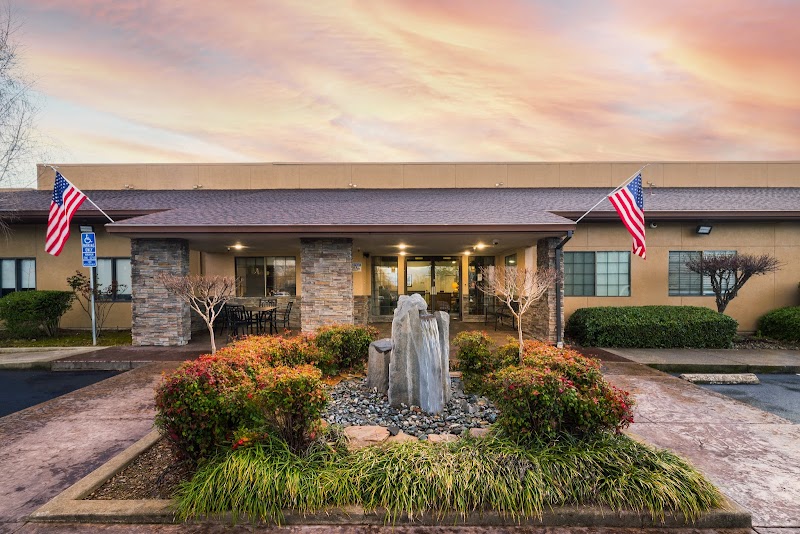 OAK RIVER REHAB nursing home in ANDERSON, CA - Photo 4 of 10
