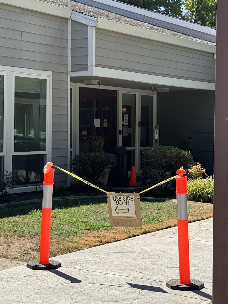 FAIR OAKS HEALTHCARE CENTER nursing home in FAIR OAKS, CA - Photo 2 of 3