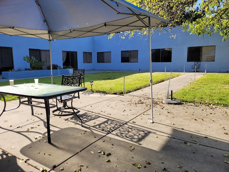 BOULDER CREEK POST ACUTE nursing home in POWAY, CA - Photo 3 of 10