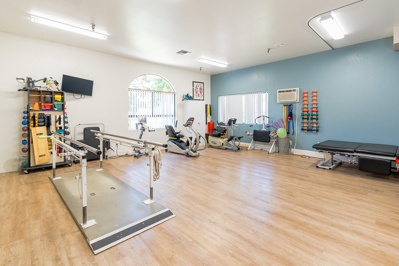 WESTGATE GARDENS CARE CENTER nursing home in VISALIA, CA - Photo 3 of 5