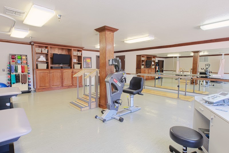 AUBURN OAKS CARE CENTER nursing home in AUBURN, CA - Photo 3 of 5