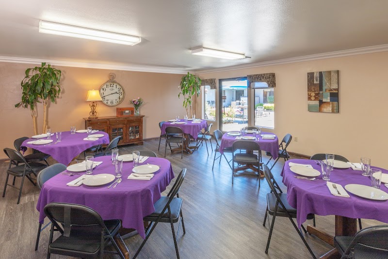 CRYSTAL RIDGE CARE CENTER nursing home in GRASS VALLEY, CA - Photo 3 of 10