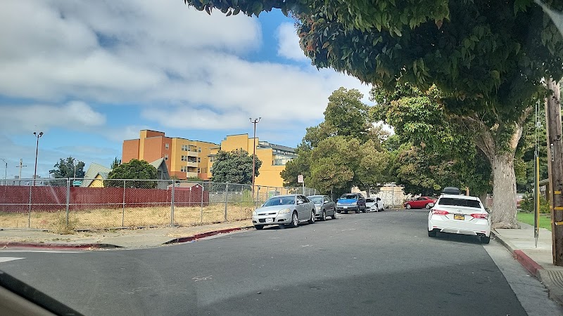 FRUITVALE HEALTHCARE CENTER nursing home in OAKLAND, CA - Photo 5 of 5
