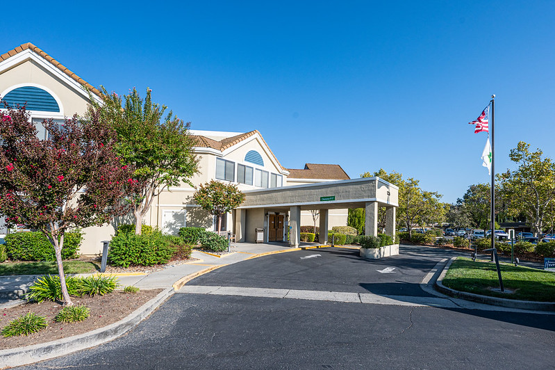 ROSSMOOR POST ACUTE nursing home in WALNUT CREEK, CA - Photo 5 of 10